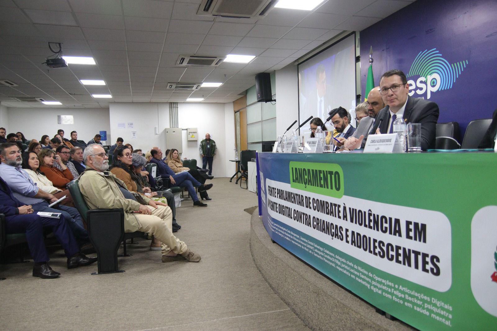 Rafa Zimbaldi: “Lançamos a Frente Parlamentar na Alesp para acabar com crimes digitais contra crianças”