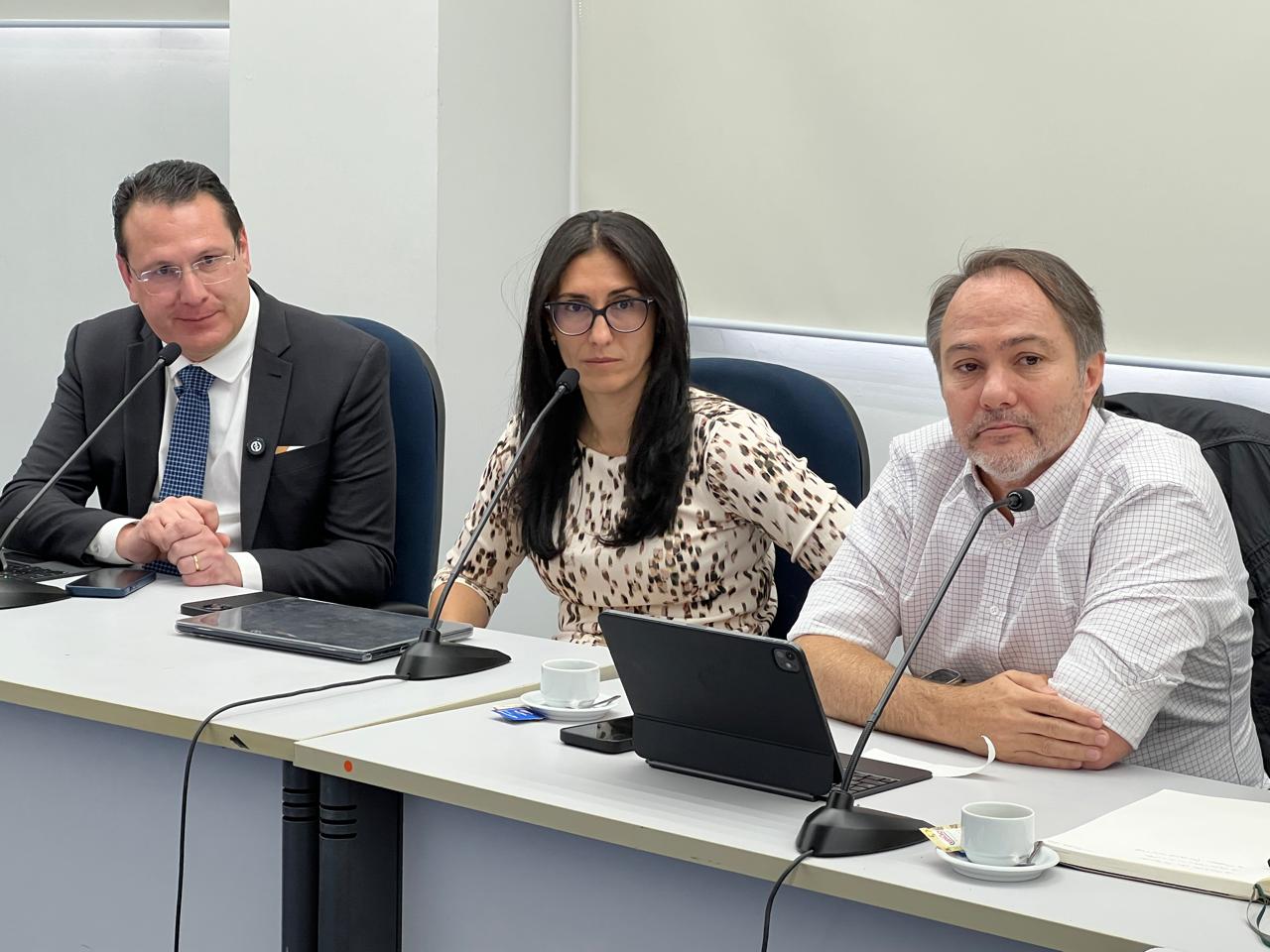 Sabesp aceita revisar contas de água do Vale do Paraíba após reunião com deputado Rafa Zimbaldi