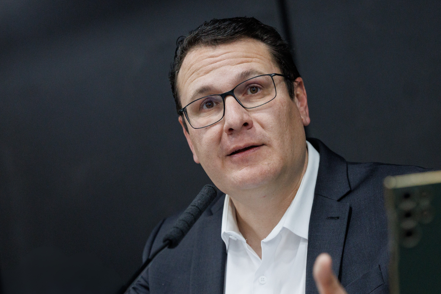Deputado Rafa Zimbaldi conduz palestra sobre crimes contra crianças em Saltinho